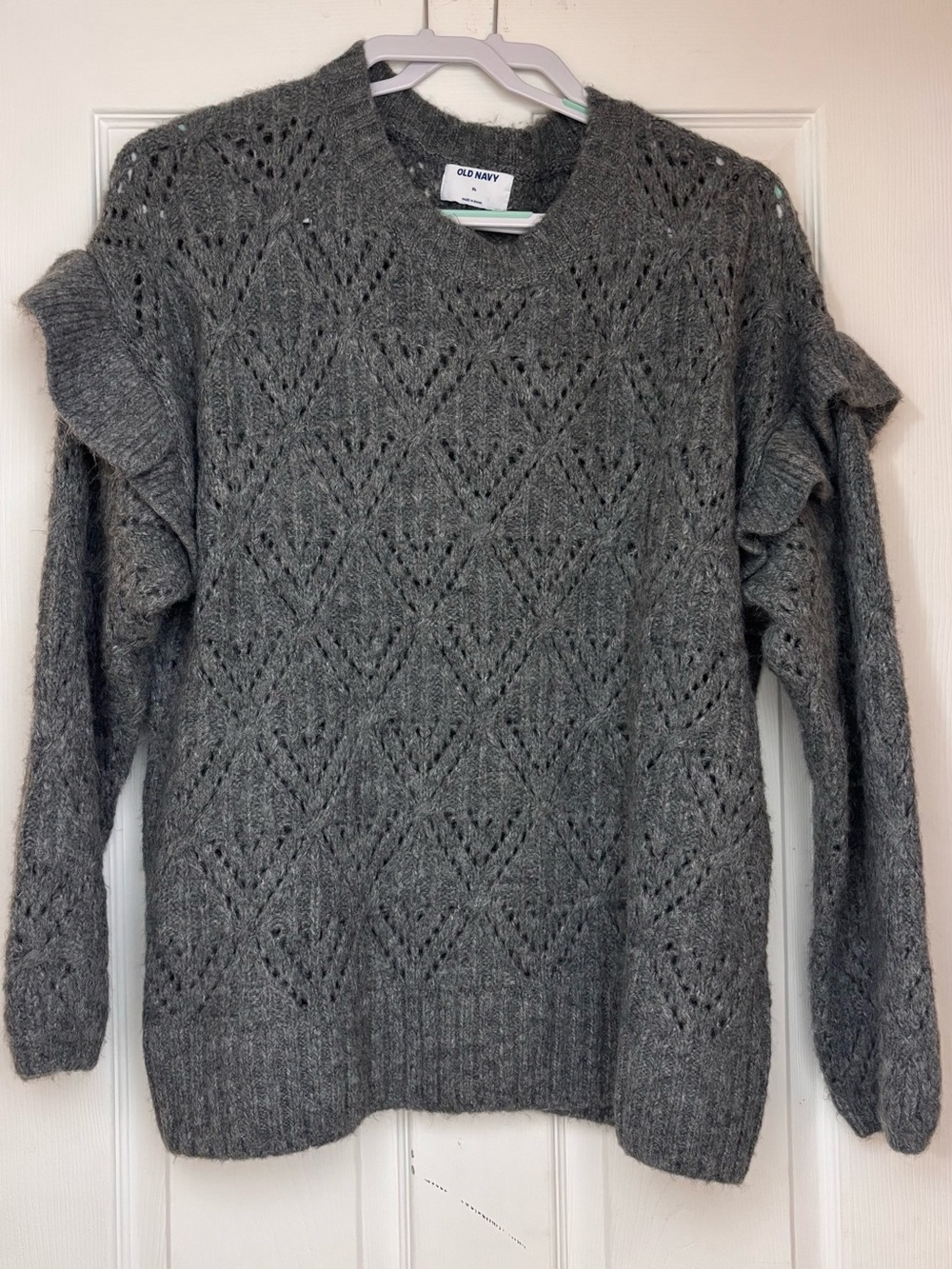 Women’s Old Navy Gray Pointelle Open Knit Ruffle Shoulder Sweater - Size XL EUC